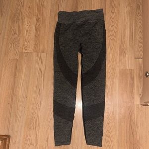 Victoria secret Pink Active leggings size medium